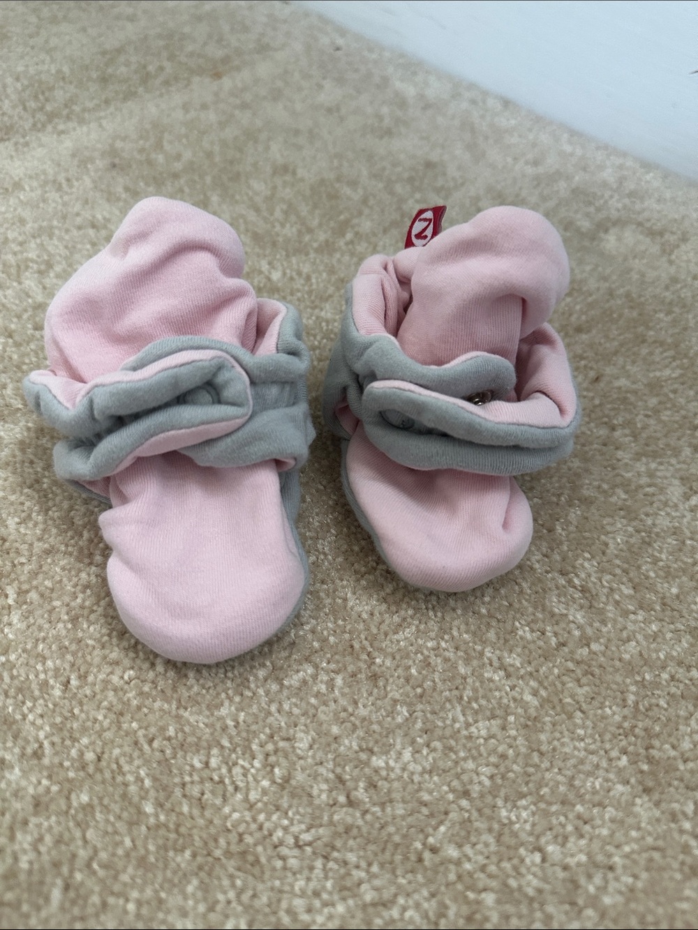 Zutano gray and baby pink Infant booties 6 mo